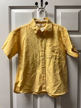 H&M Light Yellow Short Sleeve Button-Down Shirt